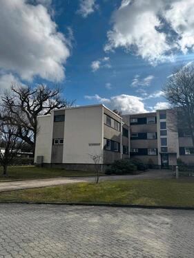 Foto - Detmorode 4-Zimmer-Erdgeschosswohnung mit Garage und 2 Balkonen