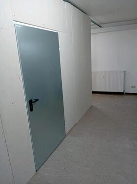 Foto - L159: Garagen-Lagerraum zu vermieten. Selfstorage, Selbstlager, Wohnung-Haus-Umzug lagern. Stellplatz-Möbel-Küche, Seecontainer, Lagercontainer, Storebox, Lagerbox, Storecontainer.