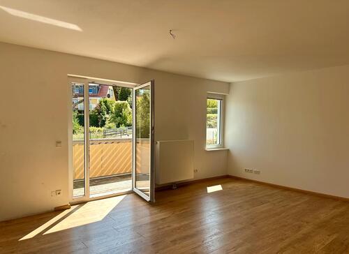 Foto - Große, helle 3 -Zimmer mit Balkon und Stellplatz