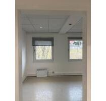 Büro in Westerham - 252,00&nbsp;EUR Kaltmiete, ca.&nbsp; 13,70&nbsp;m&sup2; in Feldkirchen-Westerham (PLZ: 83620)
