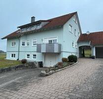 Idyllisch Wohnen im Grünen - großzügige 5-Zimmer-Dachgeschosswohnung - Schopfloch