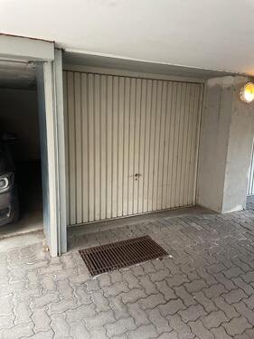 Foto - Motorrad-Garagenstellplatz in Würzburg – Nähe Hbf