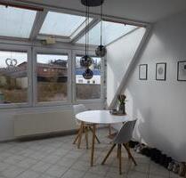 Helle 2-Zimmer-Wohnung mit Wintergarten in Bahnhofsnähe - Heide