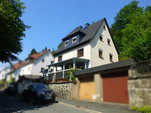 Foto - Charmantes Wohnhaus mit Einliegerwohnung in Naila – Waldrandlage