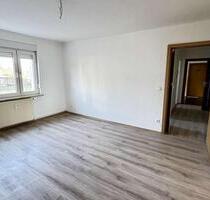 helle Mietwohnung Wannenbad - ruhige Wohnlage - Erstbezug nach Komplett-Sanierung - Staßfurt
