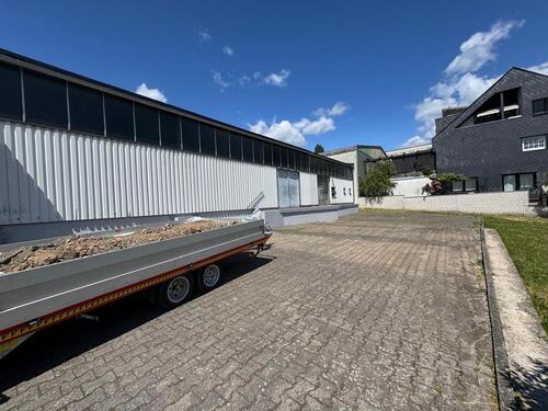 Foto - Kleine Halle Lager-Logistik - ca. 200m2 mit ca. 5 Stellplätzen