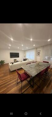 Foto - Hochwertig modernisierte 3-Zimmer-Hochparterrewohnung mit Balkon