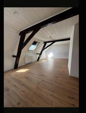 Foto - Modern sanierte 2,5 ZKB DG-Wohnung