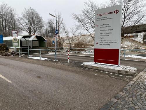 Foto - Tiefgaragen Stellplatz - 100,00&nbsp;EUR Miete,