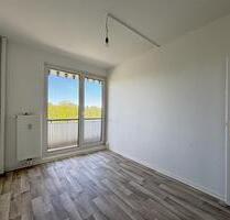 3-Raum-Wohnung mit Loggia - 331,00&nbsp;EUR Kaltmiete, ca.&nbsp; 56,99&nbsp;m&sup2; in Frankfurt (Oder) (PLZ: 15230)