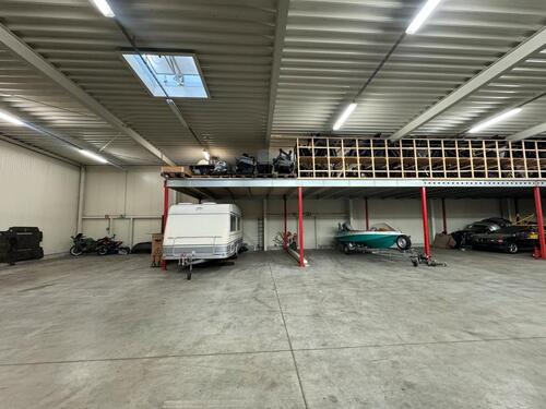 Foto - Außenstellplatz Innenstellplatz Auto Boot Wohnwagen Stellplatz