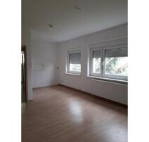 Vermiete Wohnung - 450,00&nbsp;EUR Kaltmiete, ca.&nbsp; 50,00&nbsp;m&sup2; in Hof (PLZ: 95030) Neuhof