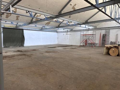 Foto - 697 m² Gewerbehalle +150 m² Außenfläche Produktion Lager Halle