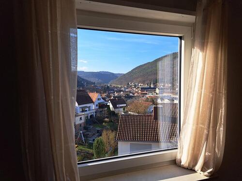 Foto - Helle, vollständig renovierte 4-Zimmer-DG-Wohnung in Lambrecht