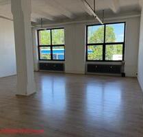 Praxis- Büro oder Loftwohnung - 840,00&nbsp;EUR Kaltmiete, ca.&nbsp; 140,00&nbsp;m&sup2; in Sankt Ingbert (PLZ: 66386)