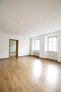 Foto - *Neumagen-Dhron* helle 4 ZKB Wohnung im malerischen Weinort Neumagen-Dhron!
