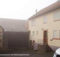 Einfamilienhaus, mit großem unterkellertem Nebengebäude. - Rothenfels