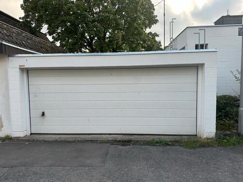 Foto - Doppelgarage in ruhiger Lage, Nord-Ost, zentrumsnah ab März