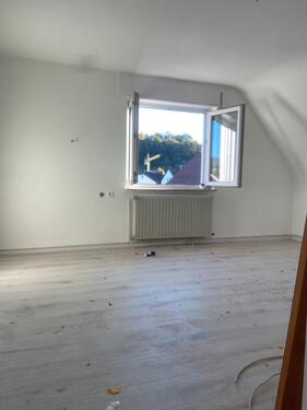 Foto - 3 Zimmer plus Esszimmer ,DG neue renoviert