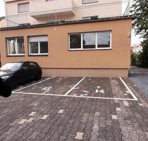 Autostellplatz im Innenhof in Trier Nord zu vermieten