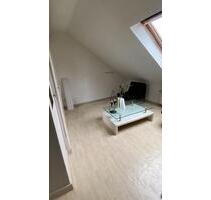 Helle 3-Zimmer-Dachgeschosswohnung mit Balkon - Essen Stadtbezirk IV