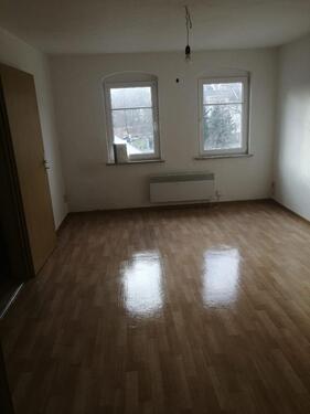 Foto - kleine 1,5 Zimmer DG Wohnung - 150,00&nbsp;EUR Kaltmiete, ca.&nbsp; 33,00&nbsp;m&sup2;