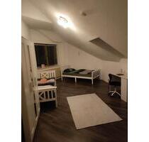 WG-Zimmer für ukrainische Flüchtlinge Mutter mit Kind - Hennef (Sieg)