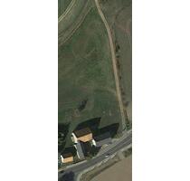 Wohnhaus mit Nebengebäuden u. großem GrundstückWiese ca. 8.000m² - Hartha