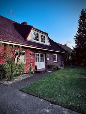 Foto - Großzügiges Einfamilienhaus am Zevener Stadtrand