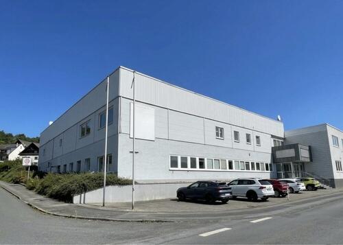 Foto - Arnsberg-Bruchhausen: Gewerbefläche (Büro und Lager) mit rund 840 m² Nutzfläche zu vermieten