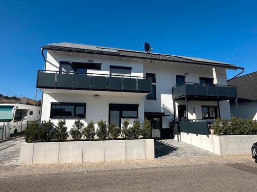 Foto - Exklusive 2 Zimmer- Wohnung mit großer Terrasse in Tiefenbronn