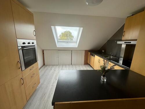 Foto - 2 Zimmer Dachgeschoss Wohnung - 550,00 EUR Kaltmiete,