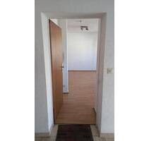 Schöne sanierte 1-Zi-Wohnung mit Balkon, Duschbad, Küche Langen - Langen (Hessen)