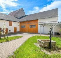 Haus, Mehrfamilienhaus, Bauernhaus, ländliches Anwesen - Arnstein