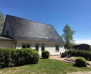 Schönes Ferienhaus auf Rügen Ostsee jetzt buchen Fewo Unterkunft - Samtens
