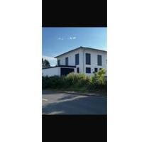 Moderne Doppelhaushälfte mit Wärmepumpe, 10 KW PV-Anlage, Garage - Odenthal