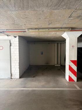 Foto - Parkplätze im Rathaus Parkhaus zu vermieten- Velbert Mitte -