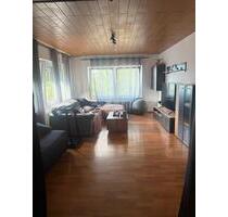 Helle 3-Zimmer-Wohnung mit Wintergarten Hunde erlaubt - Püttlingen