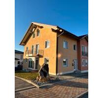 Moderne DHH zu vermieten - 1.350,00&nbsp;EUR Kaltmiete, ca.&nbsp; 176,00&nbsp;m&sup2; in Winzer (PLZ: 94577)