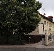 2-Zi.-DG-Whg., privat, frei, Küche; nahe Fürth-Südstadtpark