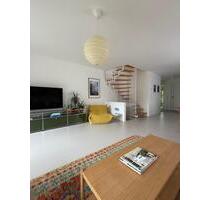 Stilvoll sanierte DHH mit Garten & Garage in Krefeld Hüls