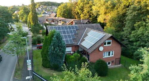 Foto - Provisionsfreies Zweifamilienhaus mit großem Garten & Sauna
