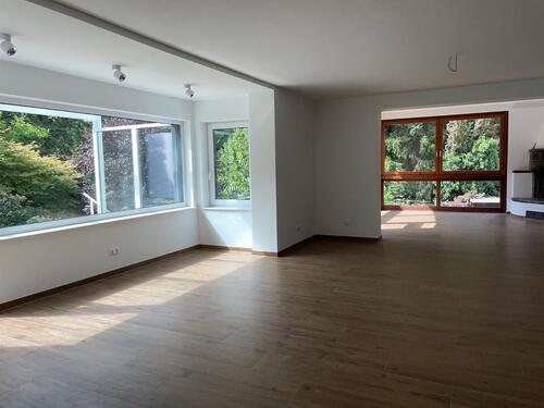 Foto - Luxuriöse 4-Zimmer-Wohnung in Butzbach mit 2 Terrassen und Garten