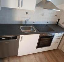 Moderne renovierte Wohnung 2 Zimmer mit Einbauküche + Parkplatz - Steinwenden