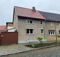 Günstiges Wohnhaus mit Innenhof und Scheune in Thüringen - An der Schmücke