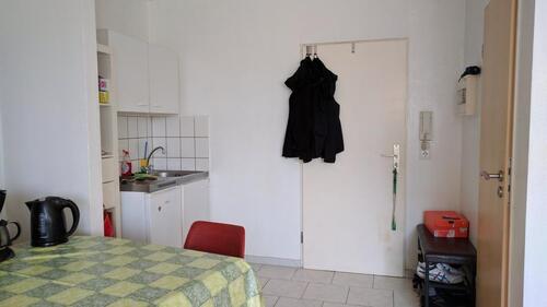 Foto - 1 ZKB, nähe Uni, gepflegte Wohnumg, gute Parkmöglichkeit