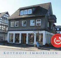 Moderne Dachgeschosswohnung mit Balkon im Schmallenberger Zentrum!