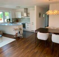 Exklusive möblierte 3-Zimmer-Wohnung mit Balkon & Stellplatz - Korschenbroich