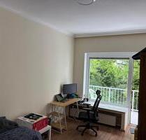 Lichtdurchflutete 106 m2 4 Zi Wohnung 2. OG. Mettmann Zentrum, großer Garten