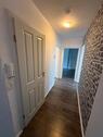 Foto - Schöne zwei Zimmerwohnung mit schönem Bad und großen Balkon